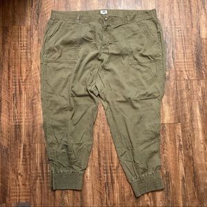 Olive Old Navy Cotton Ankle Length Jogger Size 22